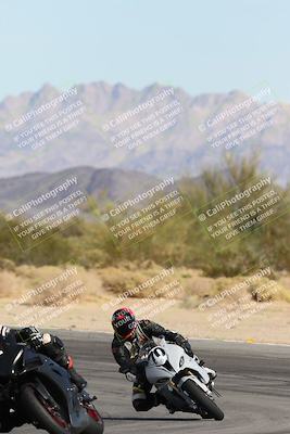 media/Nov-16-2025-Race Pace (Sun) [[8c5fa54630]]/Non Verified Riders (1st 20 Minutes)/2-Turn 10 (1010am)/